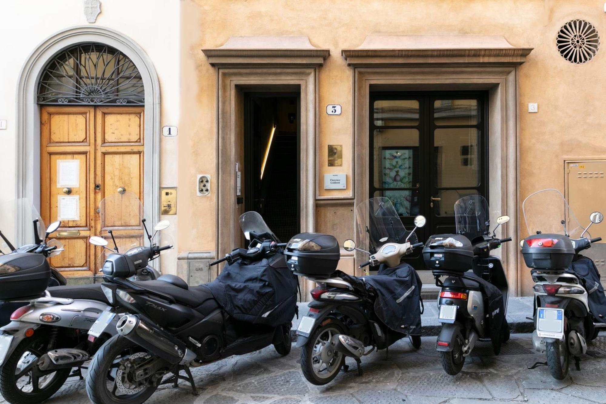 Numa Florence Palazzo Moro Exterior photo